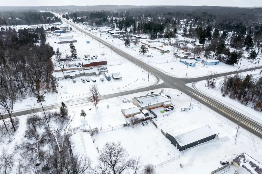 4012 N Clare Avenue Harrison City MI 48625