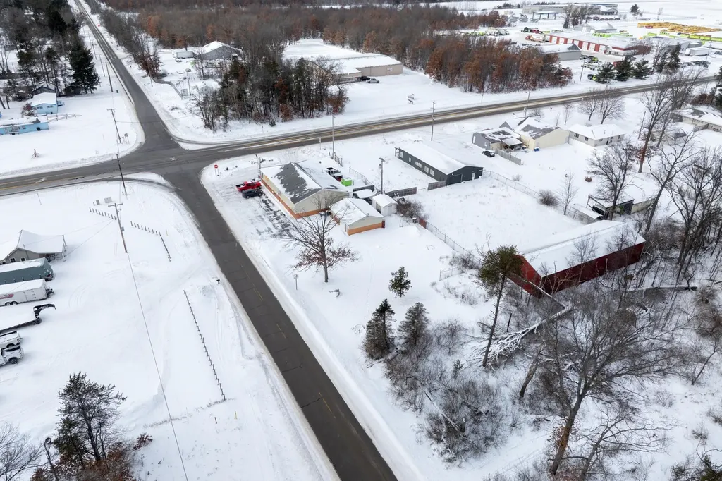 4012 N Clare Avenue Harrison City MI 48625
