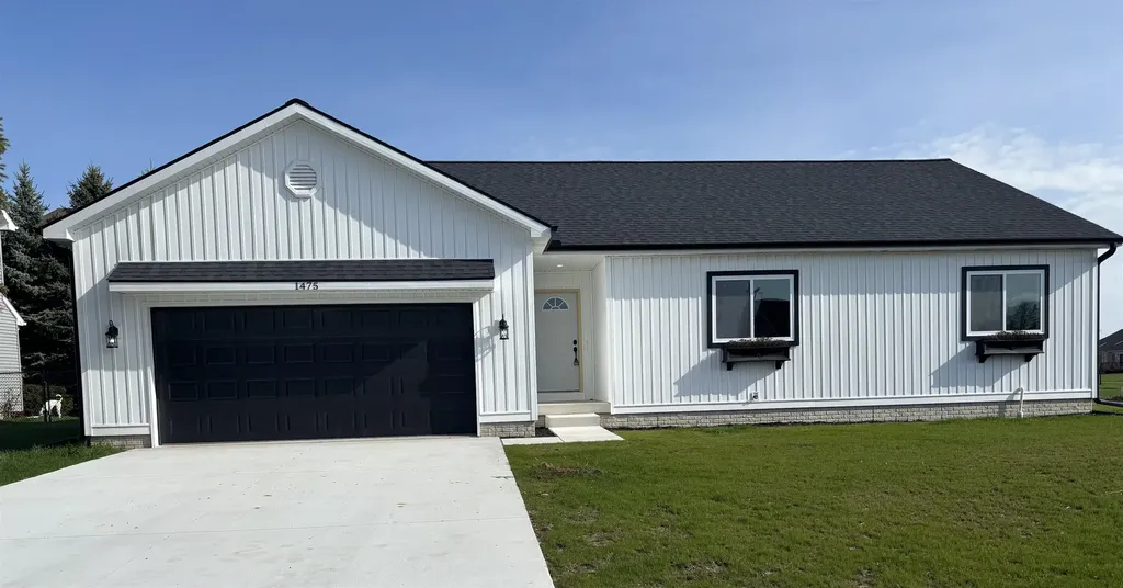 1475 Wexford Mt. Pleasant City MI 48858
