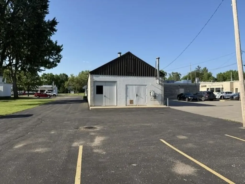 316 W Superior Street Alma City MI 48801