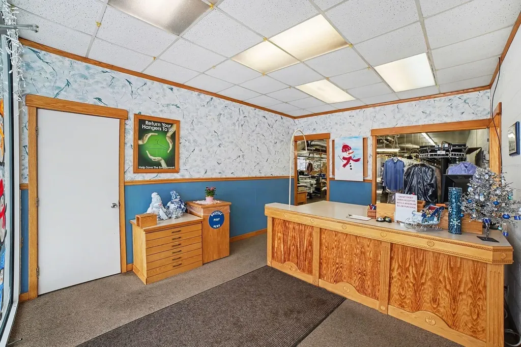 316 W Superior Street Alma City MI 48801