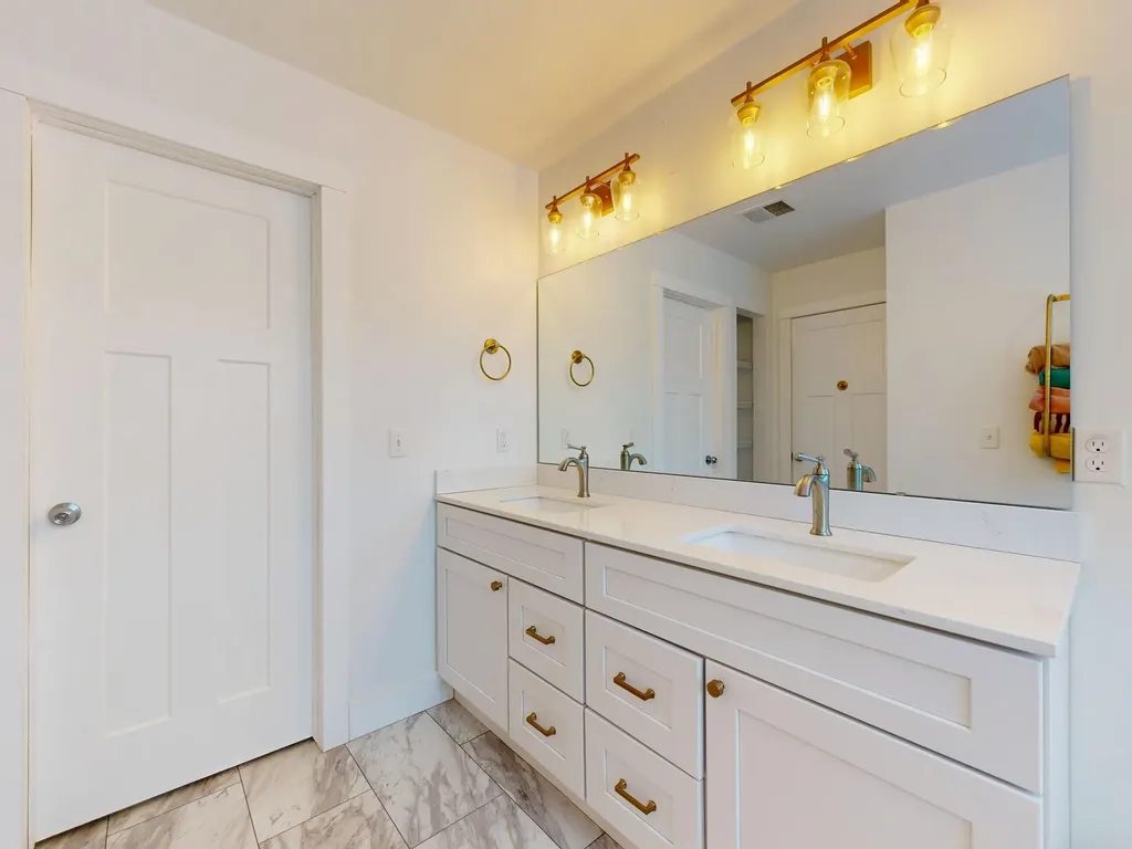 2578 White Deerfield Township MI 48858