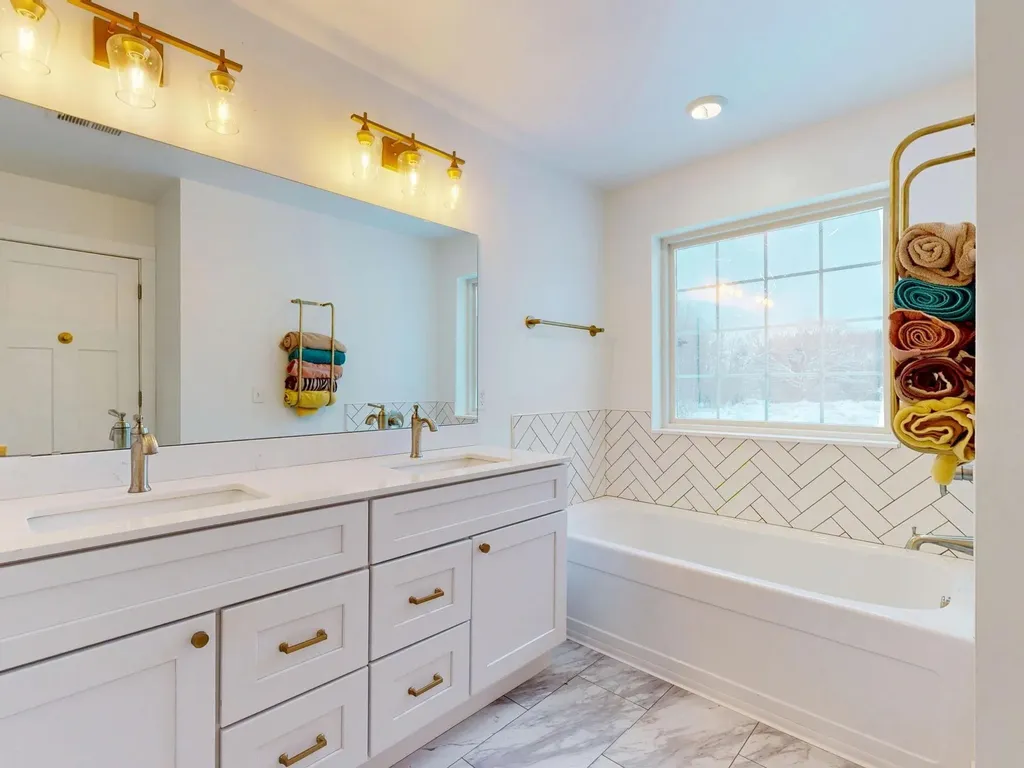 2578 White Deerfield Township MI 48858