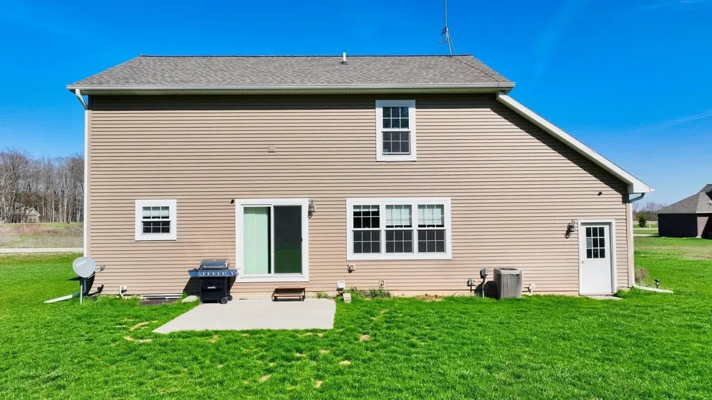 2578 White Deerfield Township MI 48858