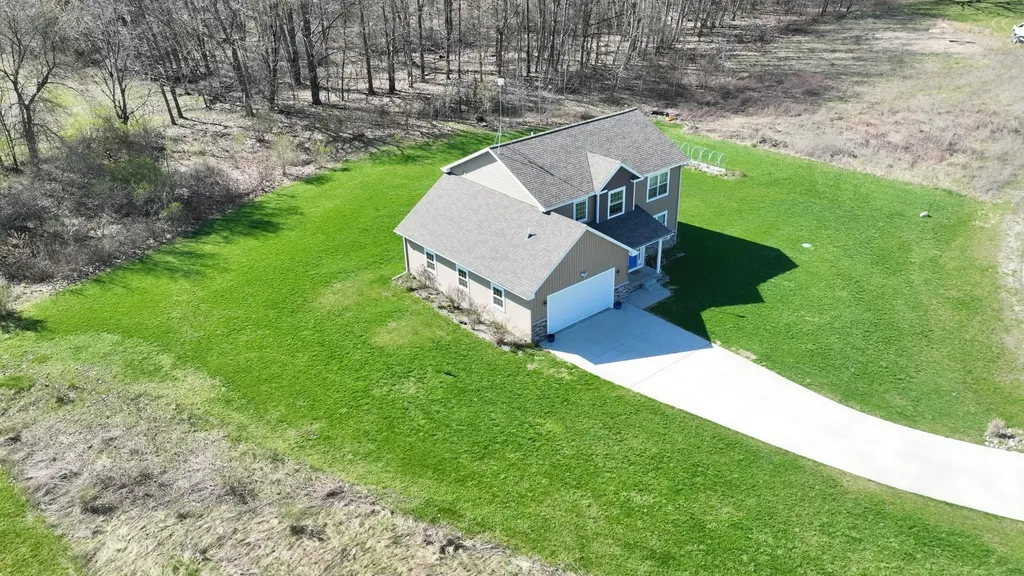 2578 White Deerfield Township MI 48858