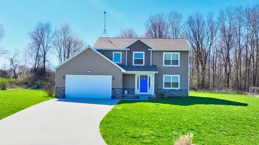2578 White Deerfield Township MI 48858