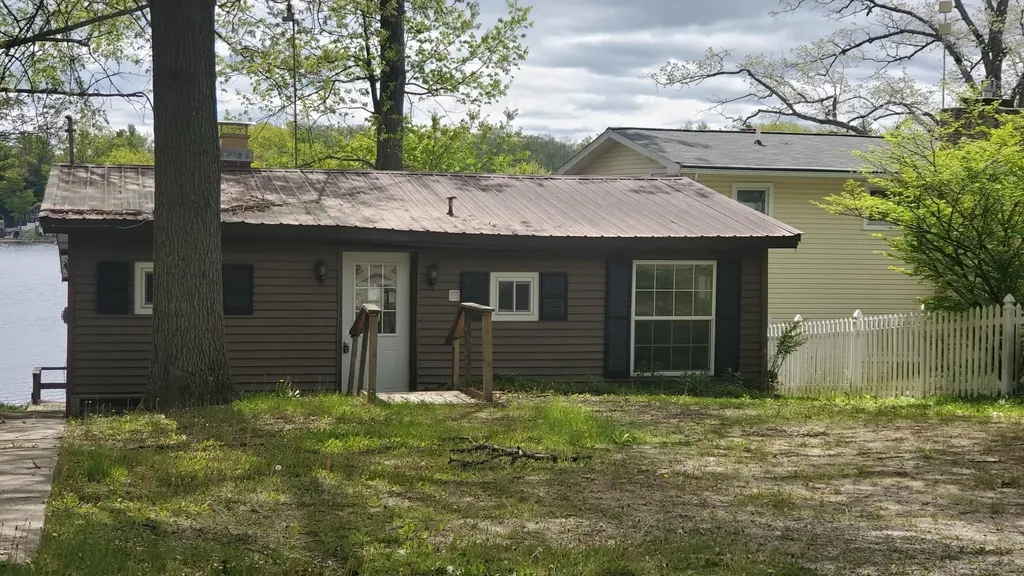 1361 N Crooked Lake Drive Garfield Township MI 48632