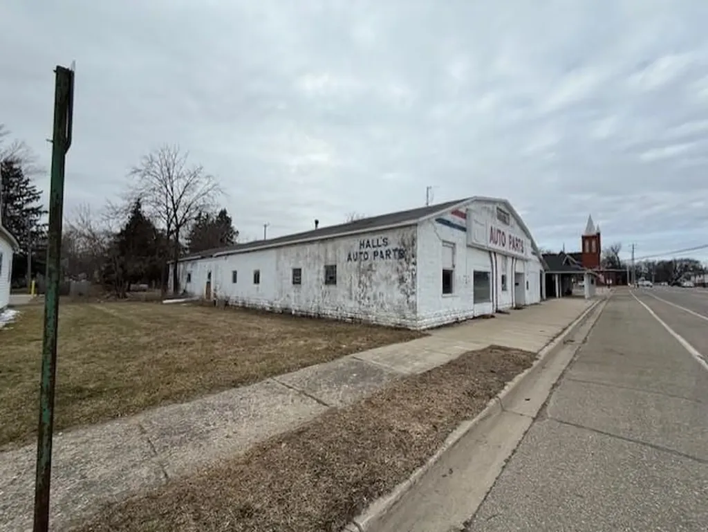 311 Prospect Street Alma City MI 48801