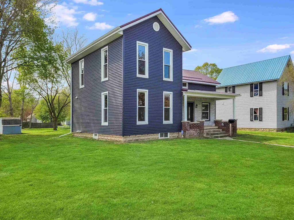 214 S Pine Street St. Louis City MI 48880