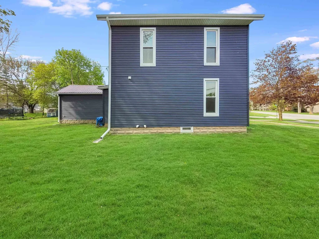 214 S Pine Street St. Louis City MI 48880