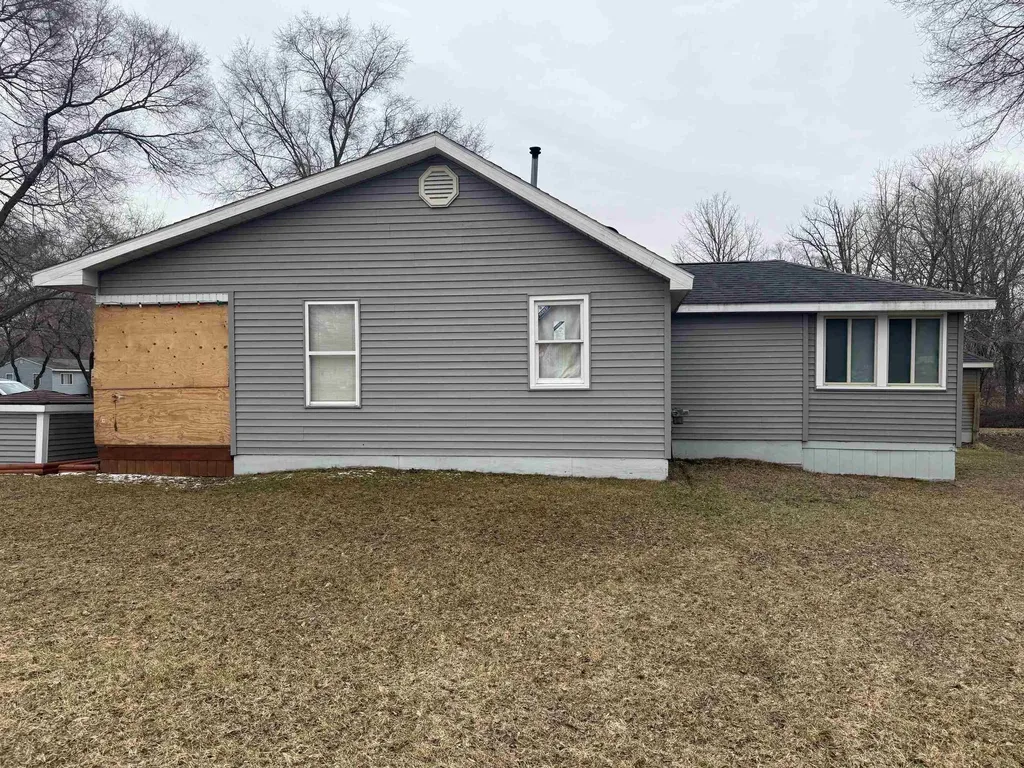 6329 N Lumberjack Road Seville Township MI 48877