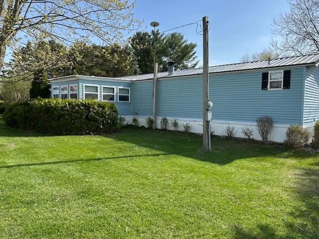6189 Wildwood Drive Seville Township MI 48832