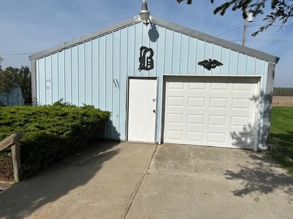 6189 Wildwood Drive Seville Township MI 48832