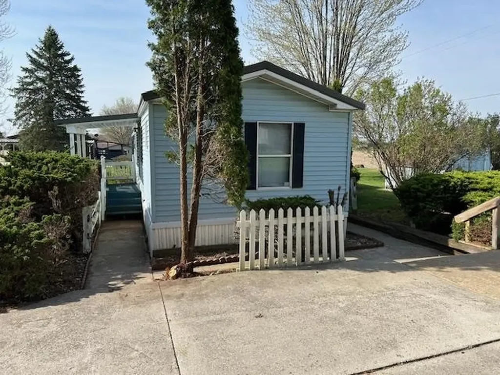 6189 Wildwood Drive Seville Township MI 48832