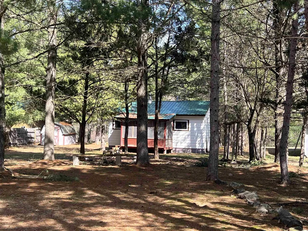 9769 Parrot Circle Garfield Township MI 49633