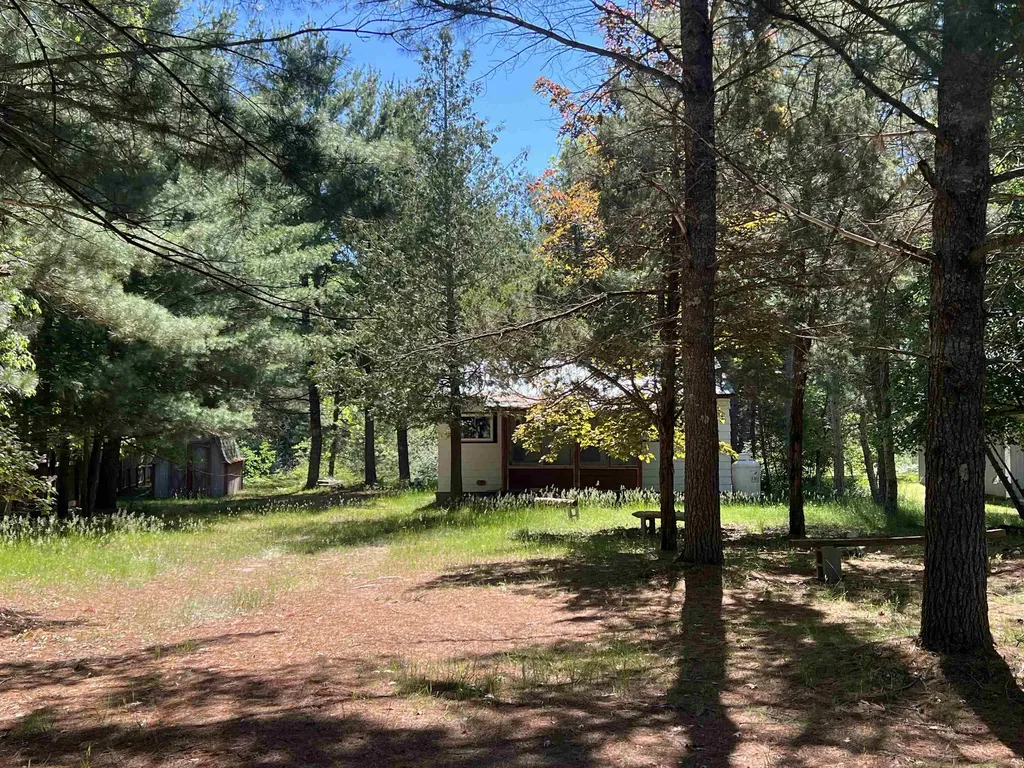 9769 Parrot Circle Garfield Township MI 49633
