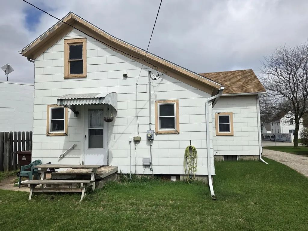 818 E Chippewa Street Mt. Pleasant City MI 48858