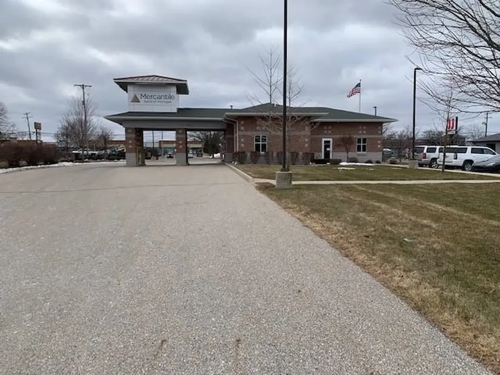2015 S Mission Street Mt. Pleasant City MI 48858