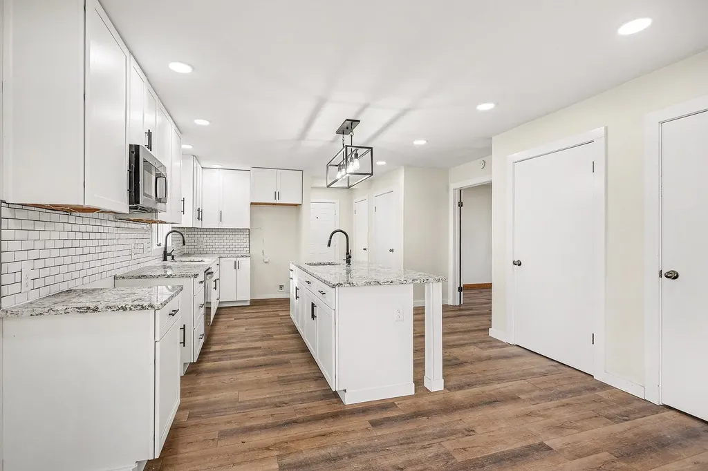6386 E Washington Hamilton Township MI 48847