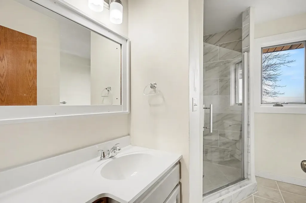 6386 E Washington Hamilton Township MI 48847