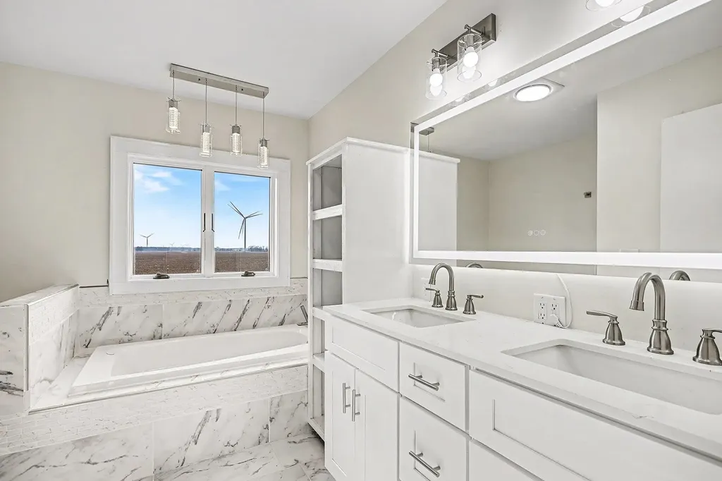 6386 E Washington Hamilton Township MI 48847