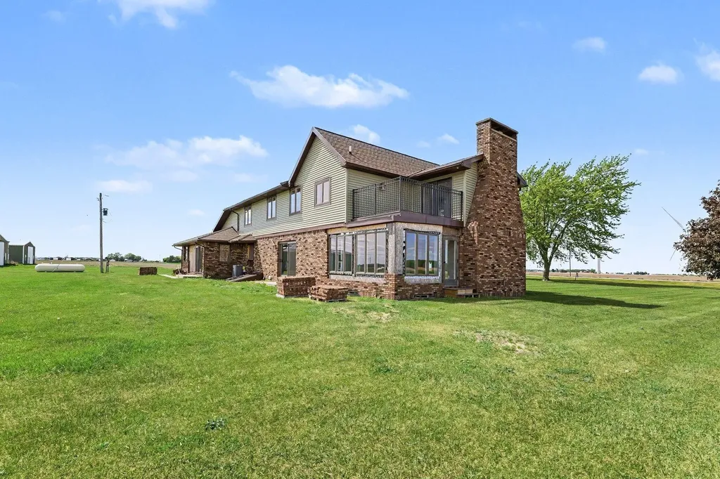6386 E Washington Hamilton Township MI 48847