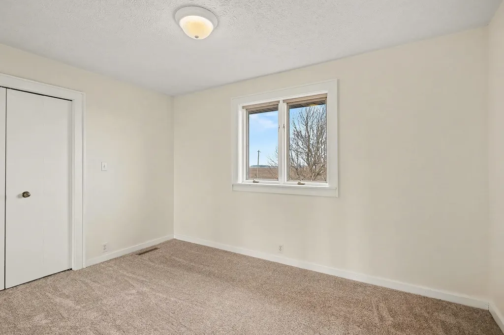 6386 E Washington Hamilton Township MI 48847
