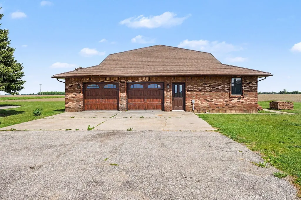 6386 E Washington Hamilton Township MI 48847