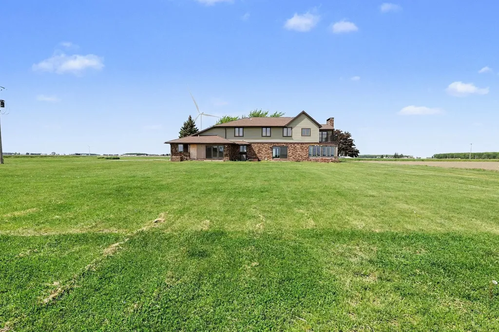 6386 E Washington Hamilton Township MI 48847