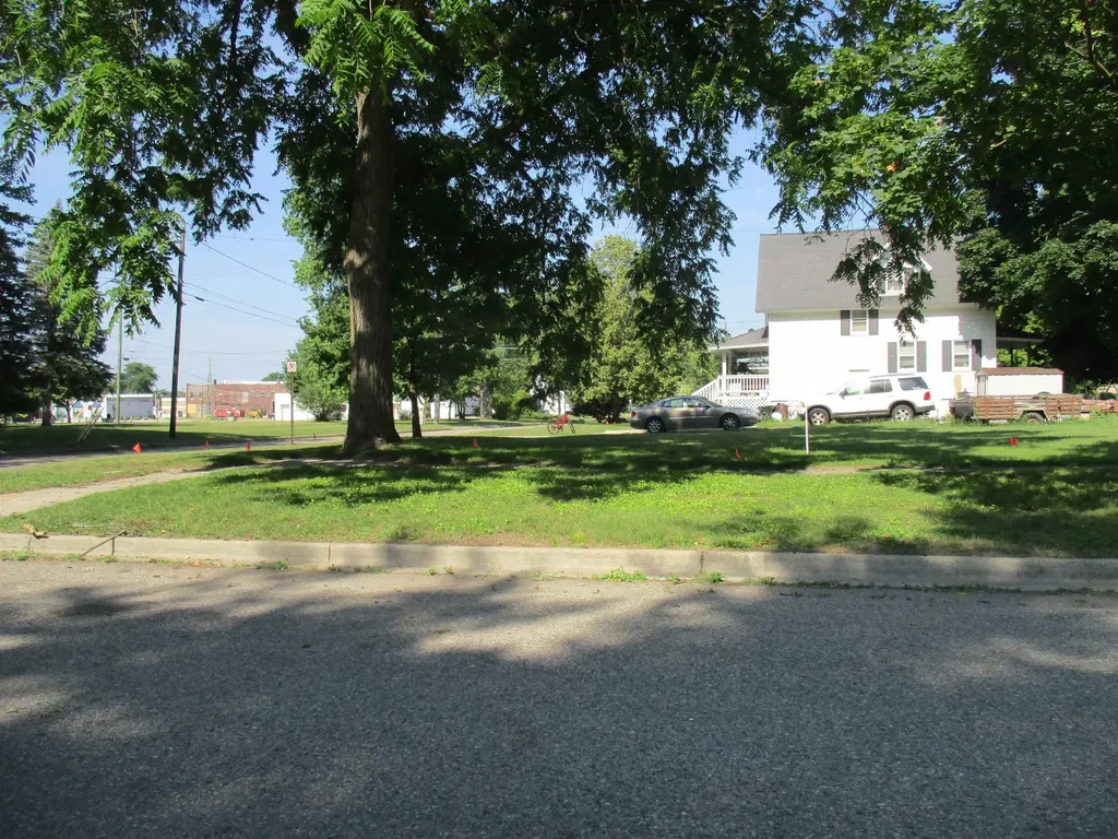 427 E Downie Street Alma City MI 48801