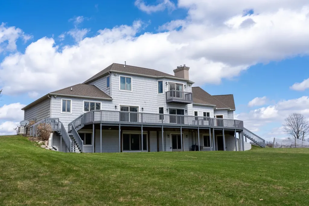 3195 S Rolland Road Broomfield Township MI 49340