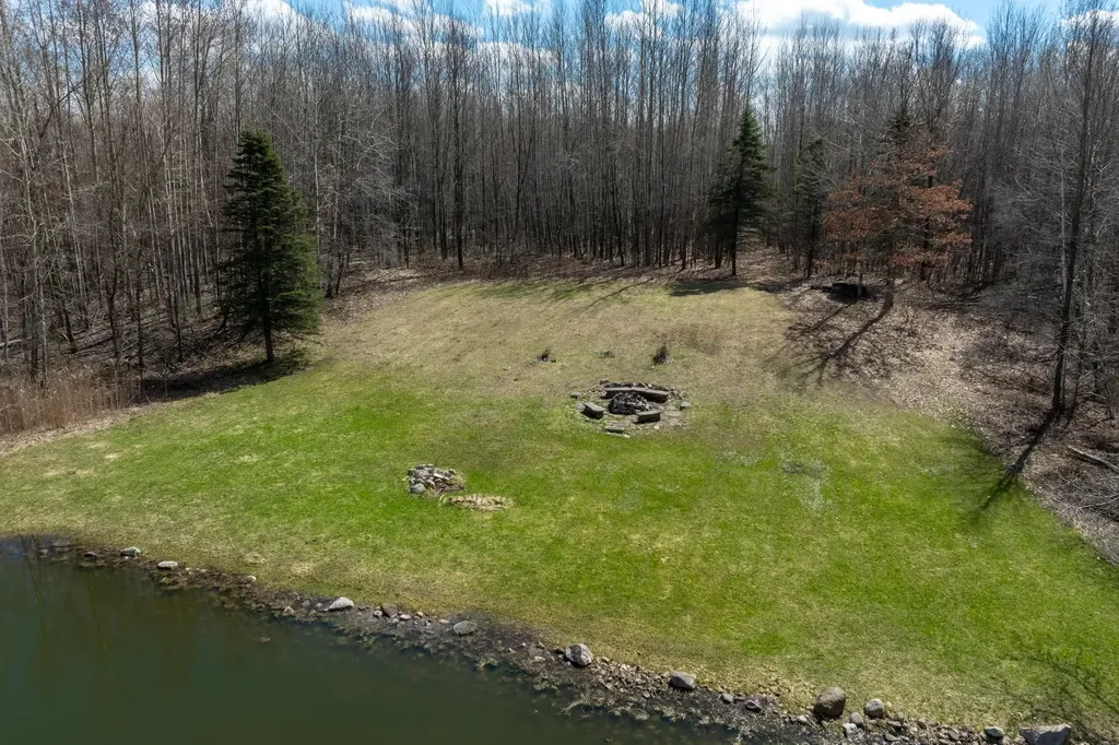 3195 S Rolland Road Broomfield Township MI 49340