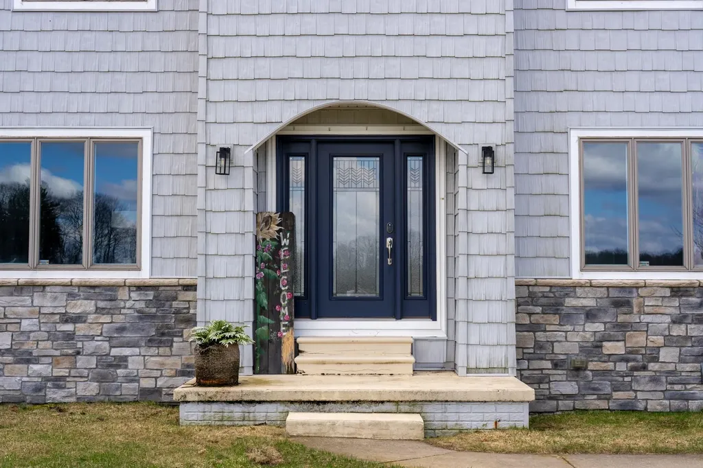 3195 S Rolland Road Broomfield Township MI 49340