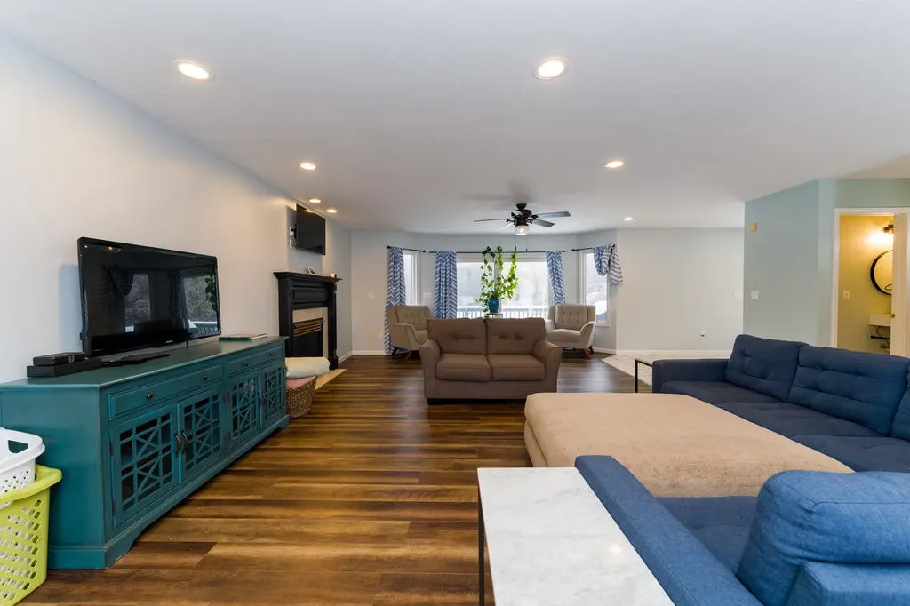 3195 S Rolland Road Broomfield Township MI 49340