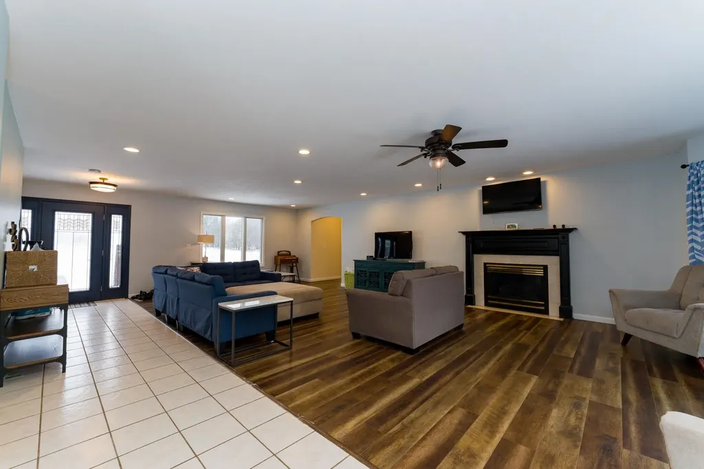 3195 S Rolland Road Broomfield Township MI 49340