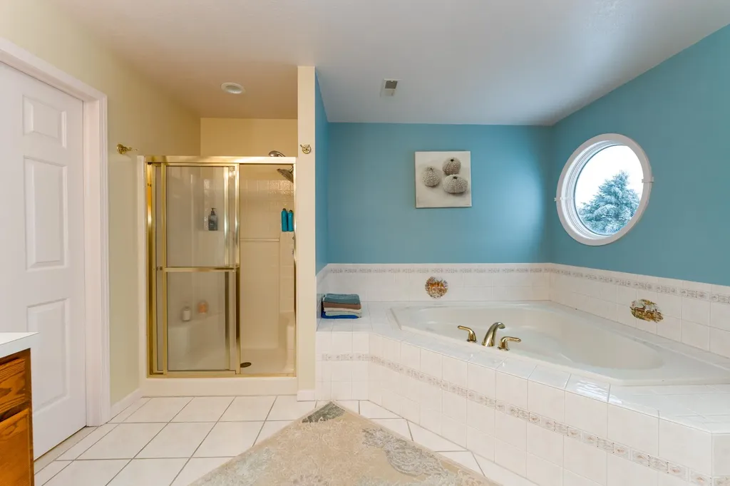 3195 S Rolland Road Broomfield Township MI 49340