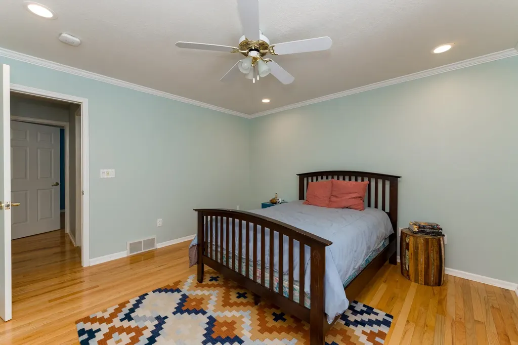 3195 S Rolland Road Broomfield Township MI 49340