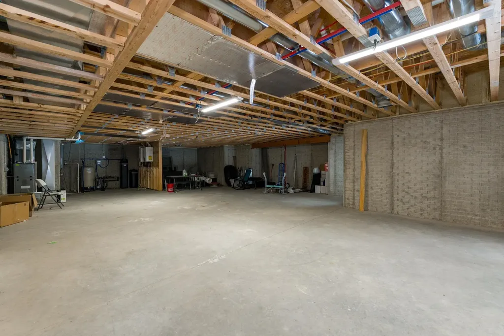3195 S Rolland Road Broomfield Township MI 49340
