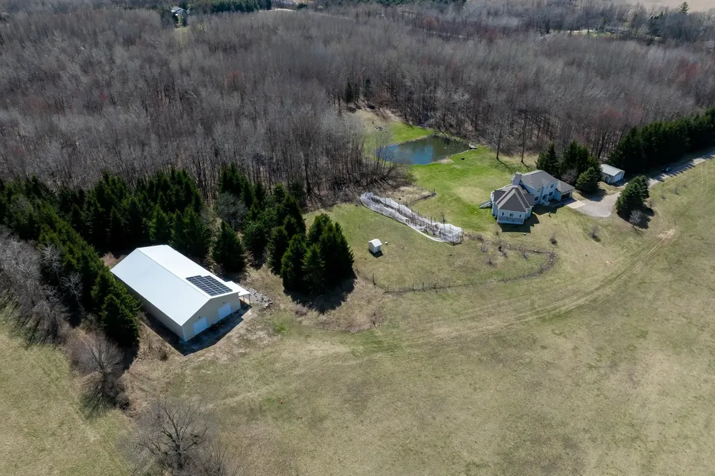 3195 S Rolland Road Broomfield Township MI 49340