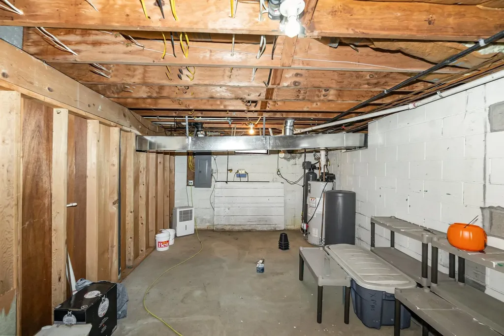 288 30th Avenue Millbrook Township MI 48886