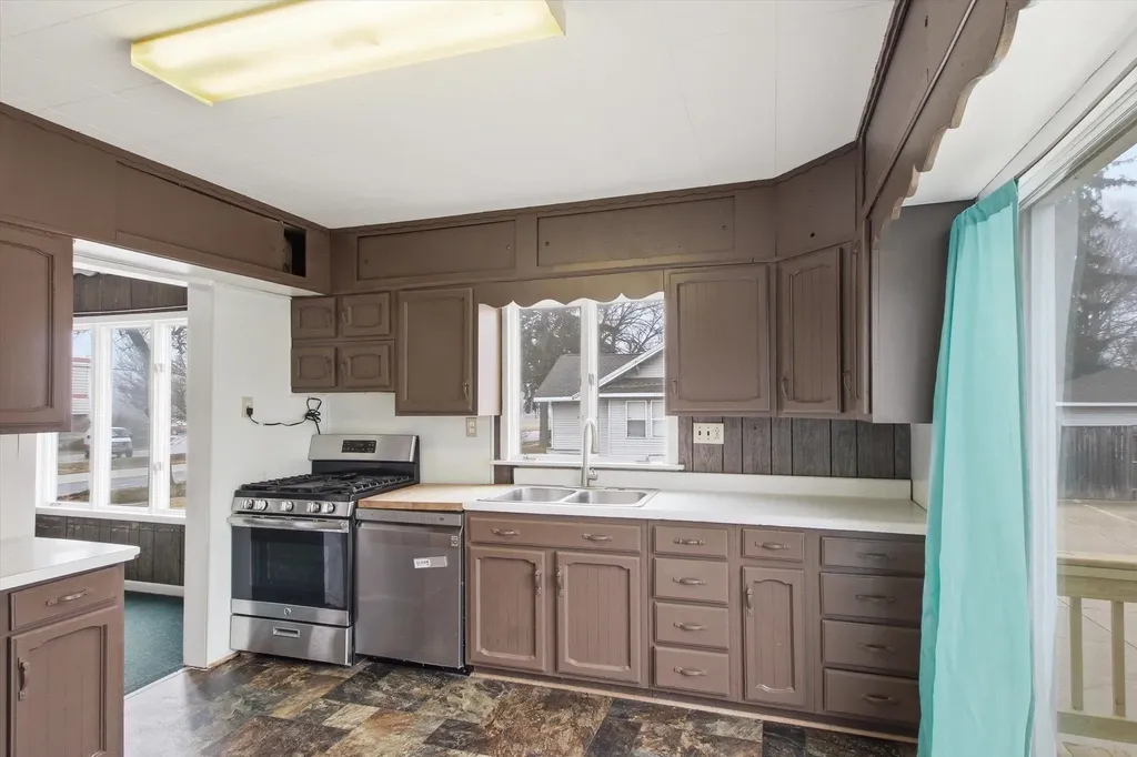 430 Bridge Avenue Alma City MI 48801