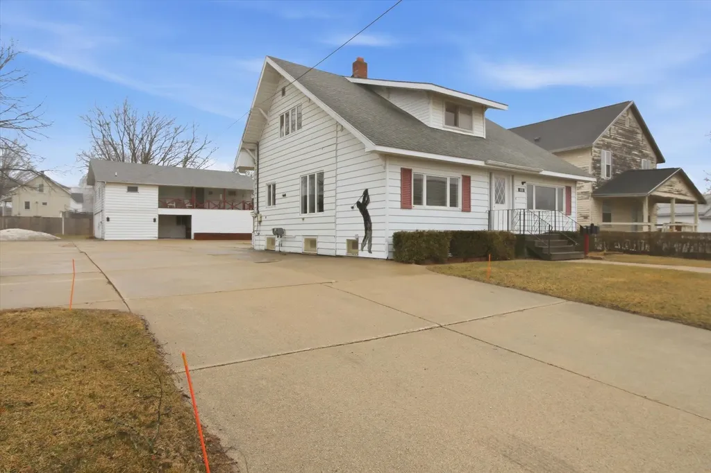 430 Bridge Avenue Alma City MI 48801