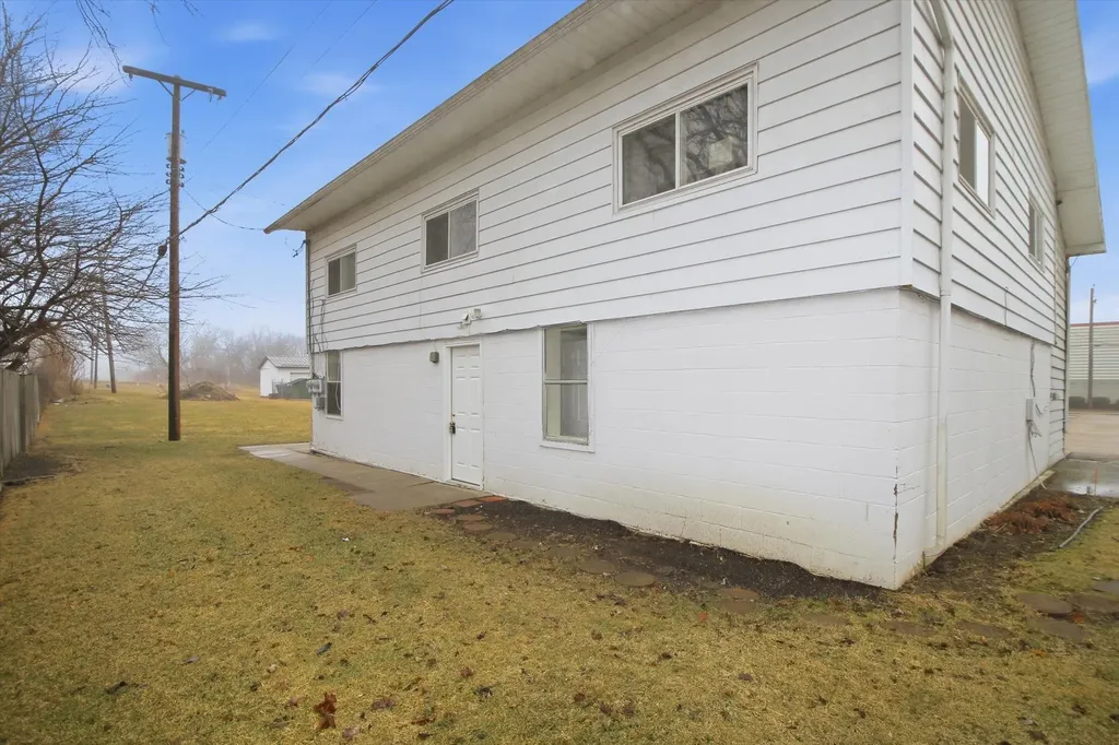 430 Bridge Avenue Alma City MI 48801