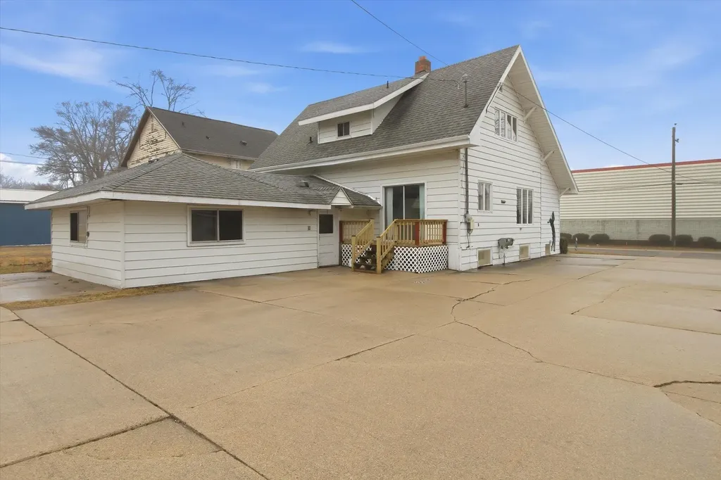 430 Bridge Avenue Alma City MI 48801