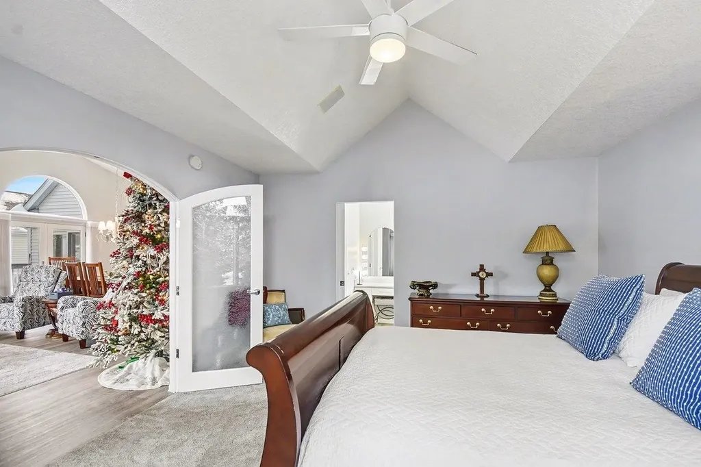 5620 W Spring Knoll Drive Monitor Charter Township MI 48706