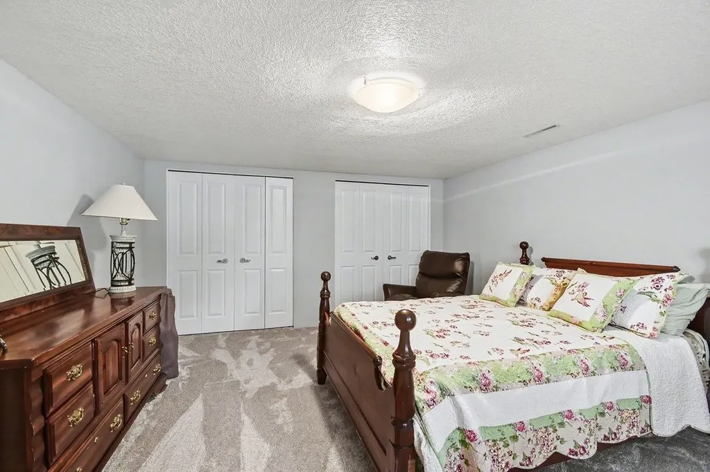 5620 W Spring Knoll Drive Monitor Charter Township MI 48706