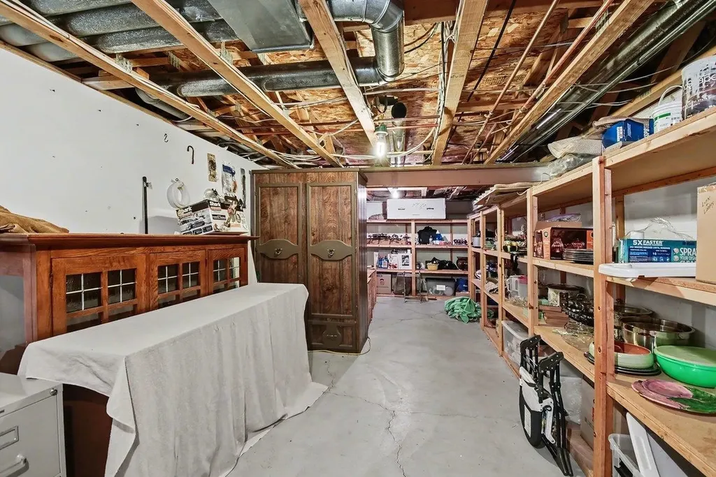 5620 W Spring Knoll Drive Monitor Charter Township MI 48706