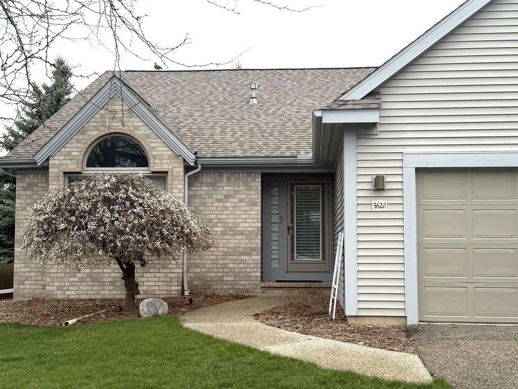 5620 W Spring Knoll Drive Monitor Charter Township MI 48706