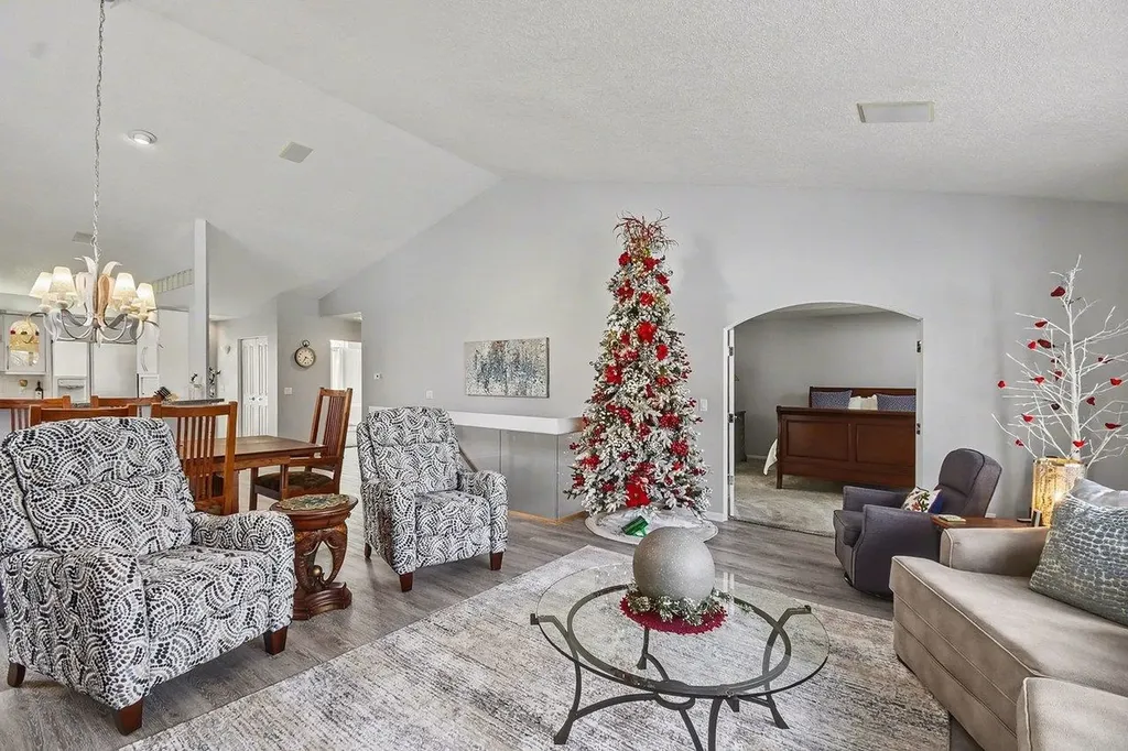 5620 W Spring Knoll Drive Monitor Charter Township MI 48706