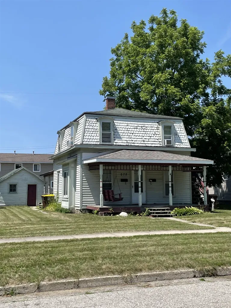 628 Oak Mt. Pleasant City MI 48858